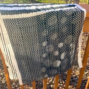 Bianca black and white scarf